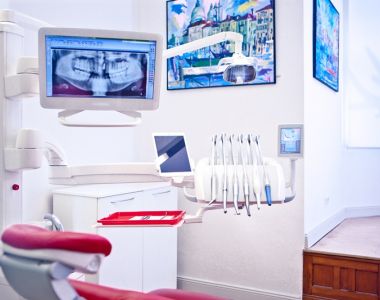Zahnimplantate Dresden - Behandlungseinheit